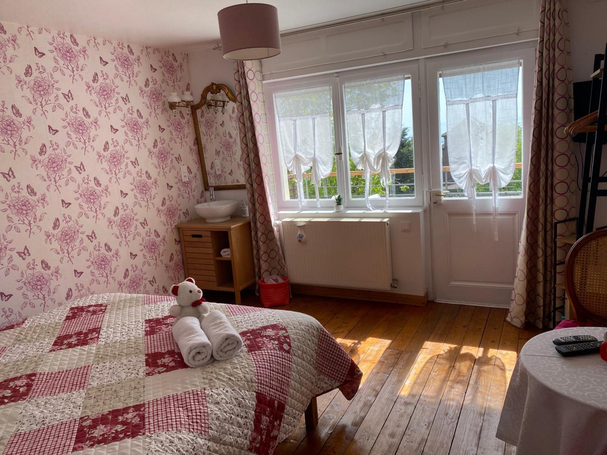 Les Iris Chambres D'Hote Niedermorschwihr Dış mekan fotoğraf